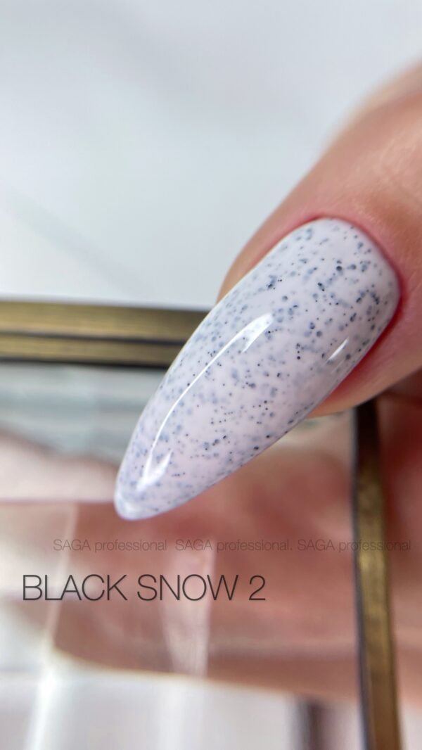 002 SAGA Ημιμόνιμο Βερνίκι Black Snow White 9ml